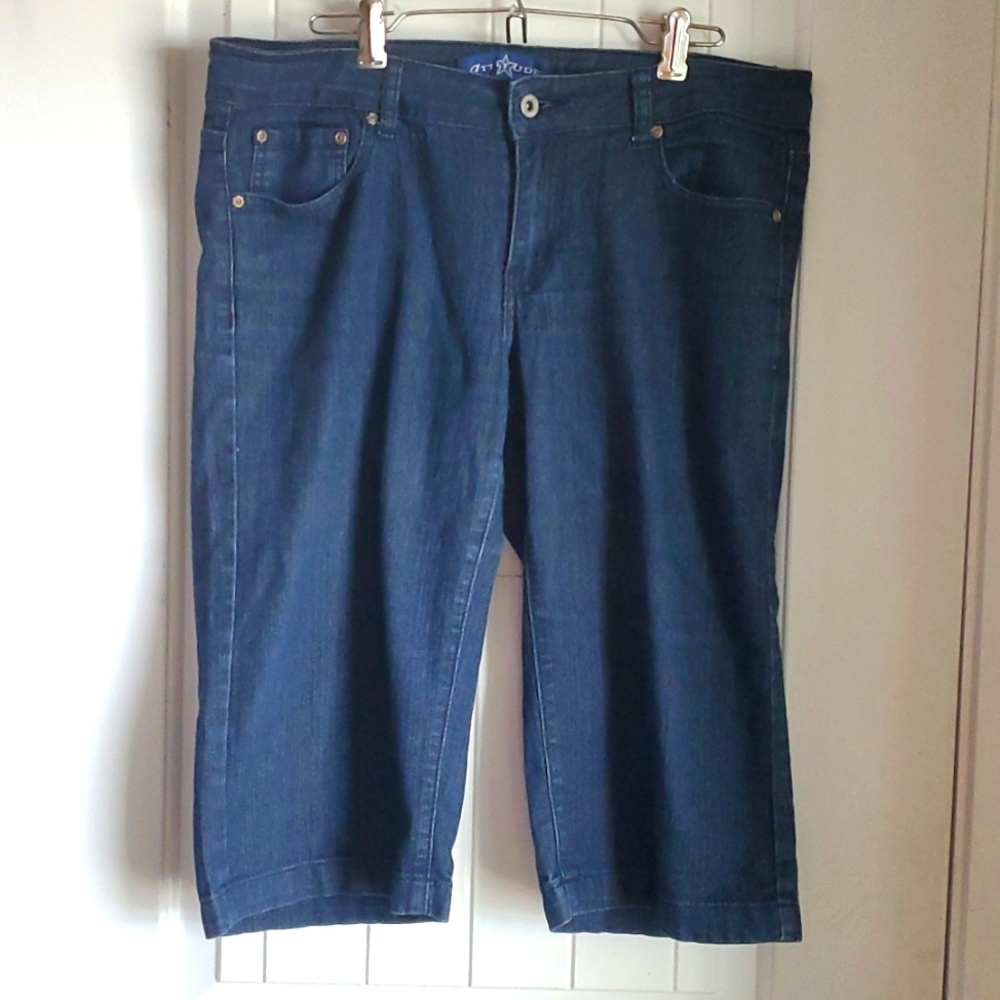 Women's Attitude Capri Pants